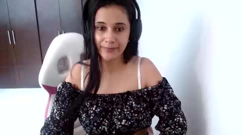 Snapshot of canddysexxx_ chatting on 05/15/26, 07:43 Carolina online show from 05/15/26, 07:43