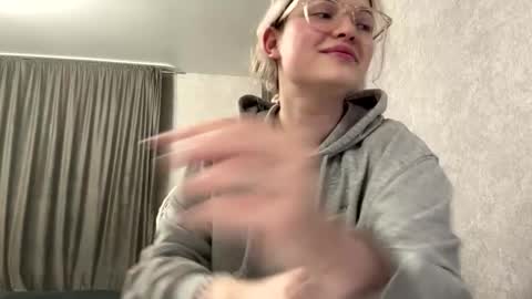 Snapshot of candelariahile chatting on 02/12/26, 02:12 candelariahile online show from 02/12/26, 02:12