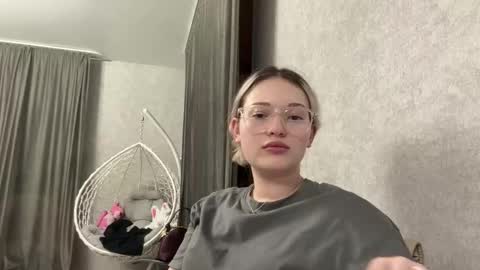 Snapshot of candelariahile chatting on 02/24/26, 03:10 candelariahile online show from 02/24/26, 03:10