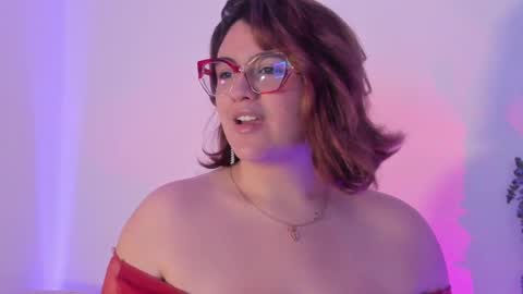 candelariia_ online show from 03/07/25, 04:44