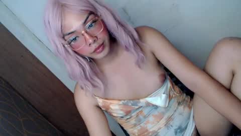Snapshot of candi_blows chatting on 07/23/26, 06:22 Candi online show from 07/23/26, 06:22