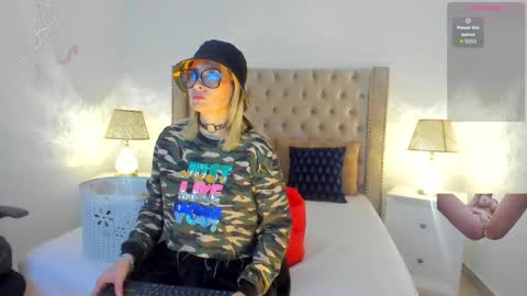 Candie  online show from 10/18/25, 12:28