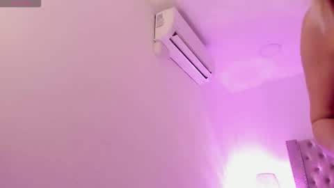 Snapshot of candiegilson__ chatting on 02/06/26, 12:19 Candie online show from 02/06/26, 12:19