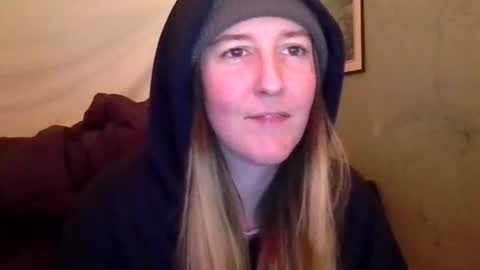 Candi online show from 11/28/25, 12:41