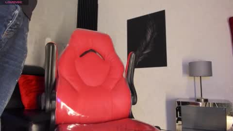 candresruiz online show from 10/19/25, 11:44