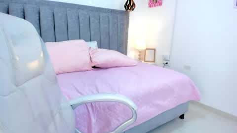 dulce online show from 04/21/26, 04:41