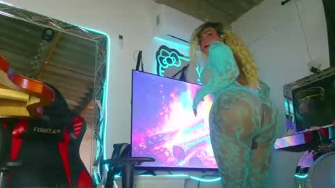 Snapshot of candy_aass chatting on 06/11/26, 09:24 candy_aass online show from 06/11/26, 09:24