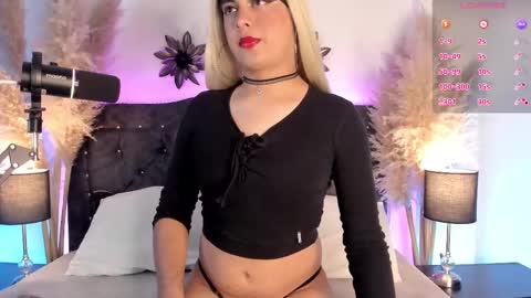 Snapshot of candy_canne__ chatting on 03/11/25, 09:15 CamilaInstagram candy canne Pvt open online show from 03/11/25, 09:15