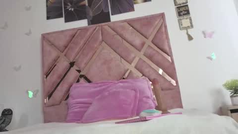 Snapshot of candy_chloe02 chatting on 02/25/26, 06:56 Im ChloeJoin The Fan Club online show from 02/25/26, 06:56