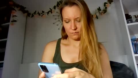Snapshot of candy_cougar82 chatting on 07/03/26, 11:27 Candy Cougar online show from 07/03/26, 11:27