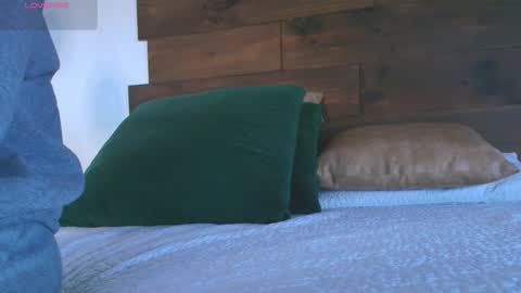 Jolie online show from 10/27/25, 07:51