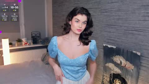 Snapshot of candy_flo chatting on 03/03/25, 02:15 Flora online show from 03/03/25, 02:15