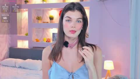 Flora online show from 11/04/25, 07:07