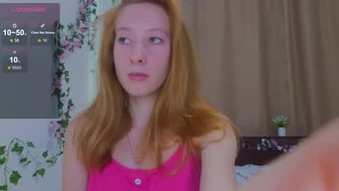 Snapshot of candy_flosse chatting on 09/19/25, 08:38 candy_flosse online show from 09/19/25, 08:38