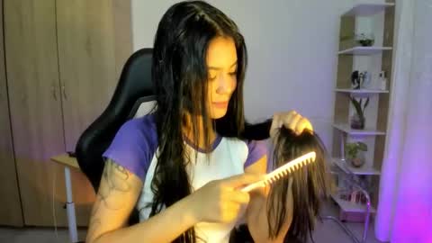 Nickol online show from 11/13/25, 08:19