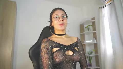 Nickol online show from 02/05/26, 03:05