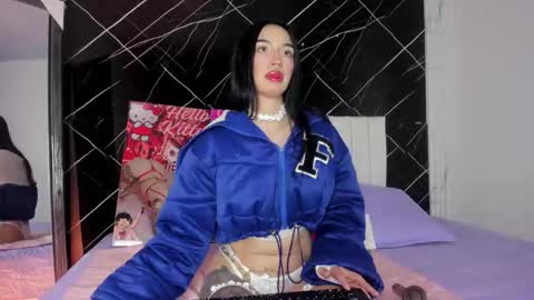 Leila  online show from 11/21/25, 04:11