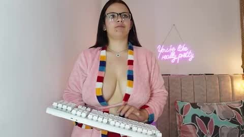 candy sweet17 online show from 12/19/25, 04:30