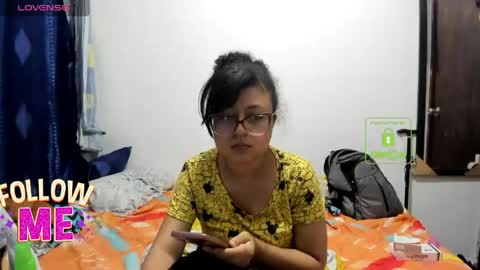 candy_val online show from 05/16/26, 06:21