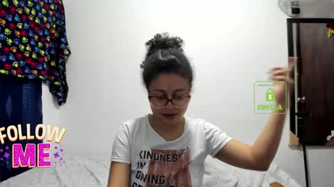 candy_val online show from 06/04/26, 06:08