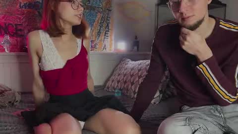 Snapshot of candybeee chatting on 11/18/25, 02:10 candybeee online show from 11/18/25, 02:10