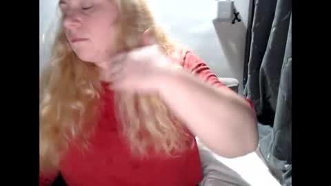 Laura online show from 02/09/25, 01:33