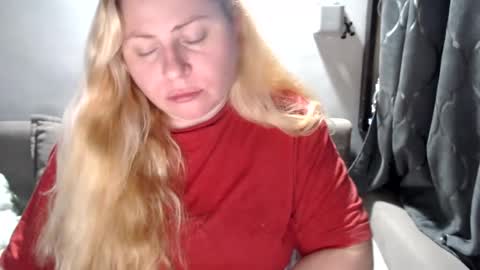 Laura online show from 02/11/25, 08:10