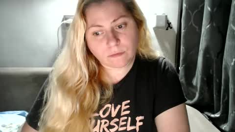 Laura online show from 02/20/25, 07:30