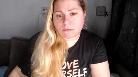 Laura online show from 02/21/25, 09:56