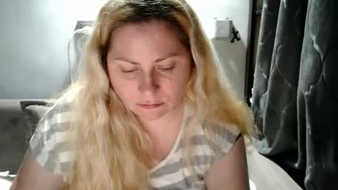 Laura online show from 03/01/25, 11:37