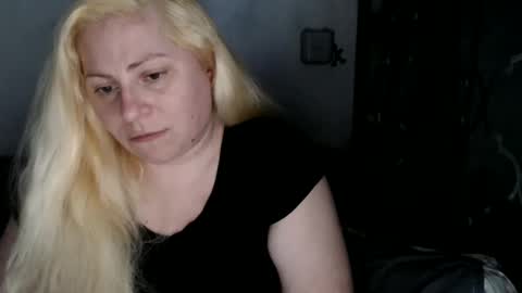 Laura online show from 03/09/25, 03:16