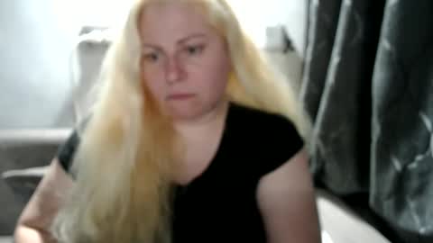 Laura online show from 03/09/25, 09:25