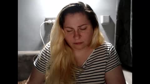 Laura online show from 09/18/25, 07:38