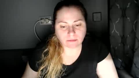 Laura online show from 09/27/25, 08:47