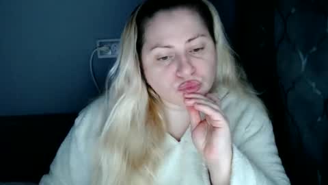 Laura online show from 10/10/25, 08:57