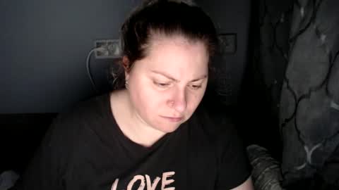 Laura online show from 10/17/25, 02:08