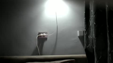 Laura online show from 10/24/25, 04:36