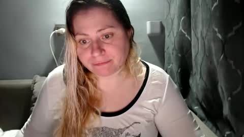 Laura online show from 11/01/25, 08:11