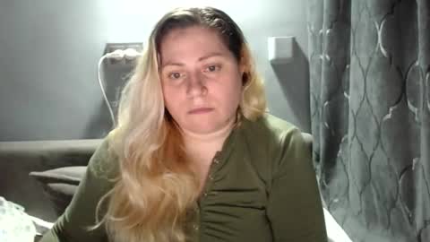 Laura online show from 11/13/25, 05:23