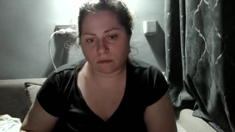 Laura online show from 11/21/25, 05:11