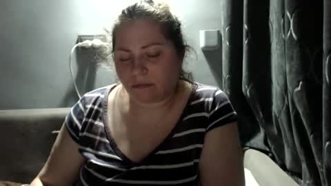 Laura online show from 11/25/25, 07:14