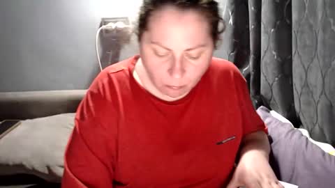 Laura online show from 04/23/26, 07:05