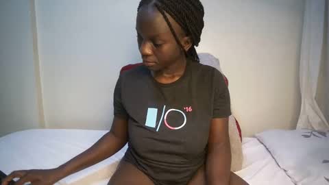 Snapshot of candycurly_ chatting on 02/22/25, 12:08 candycurly_ online show from 02/22/25, 12:08