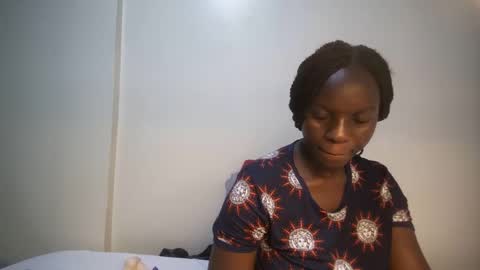 Snapshot of candycurly_ chatting on 03/08/25, 04:39 candycurly_ online show from 03/08/25, 04:39