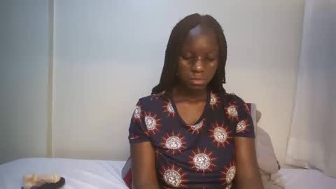 Snapshot of candycurly_ chatting on 03/10/25, 07:40 candycurly_ online show from 03/10/25, 07:40