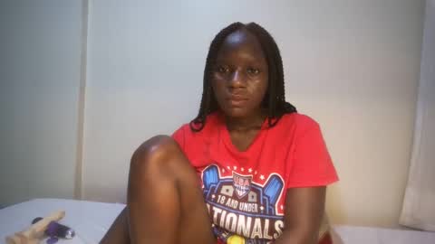 Snapshot of candycurly_ chatting on 03/12/25, 06:00 candycurly_ online show from 03/12/25, 06:00