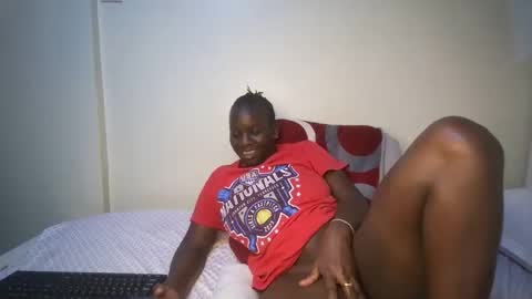 Snapshot of candycurly_ chatting on 11/22/25, 06:40 candycurly_ online show from 11/22/25, 06:40