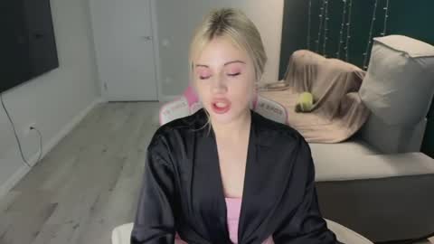 You can call me HH online show from 03/30/26, 07:48