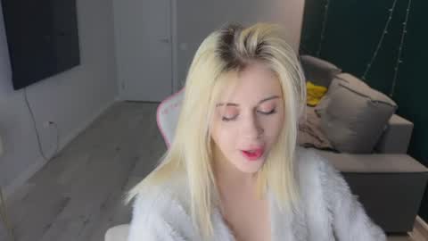 You can call me HH online show from 04/25/26, 06:05