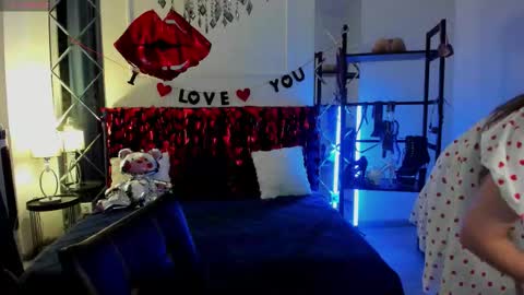 Sofia online show from 02/16/26, 12:40